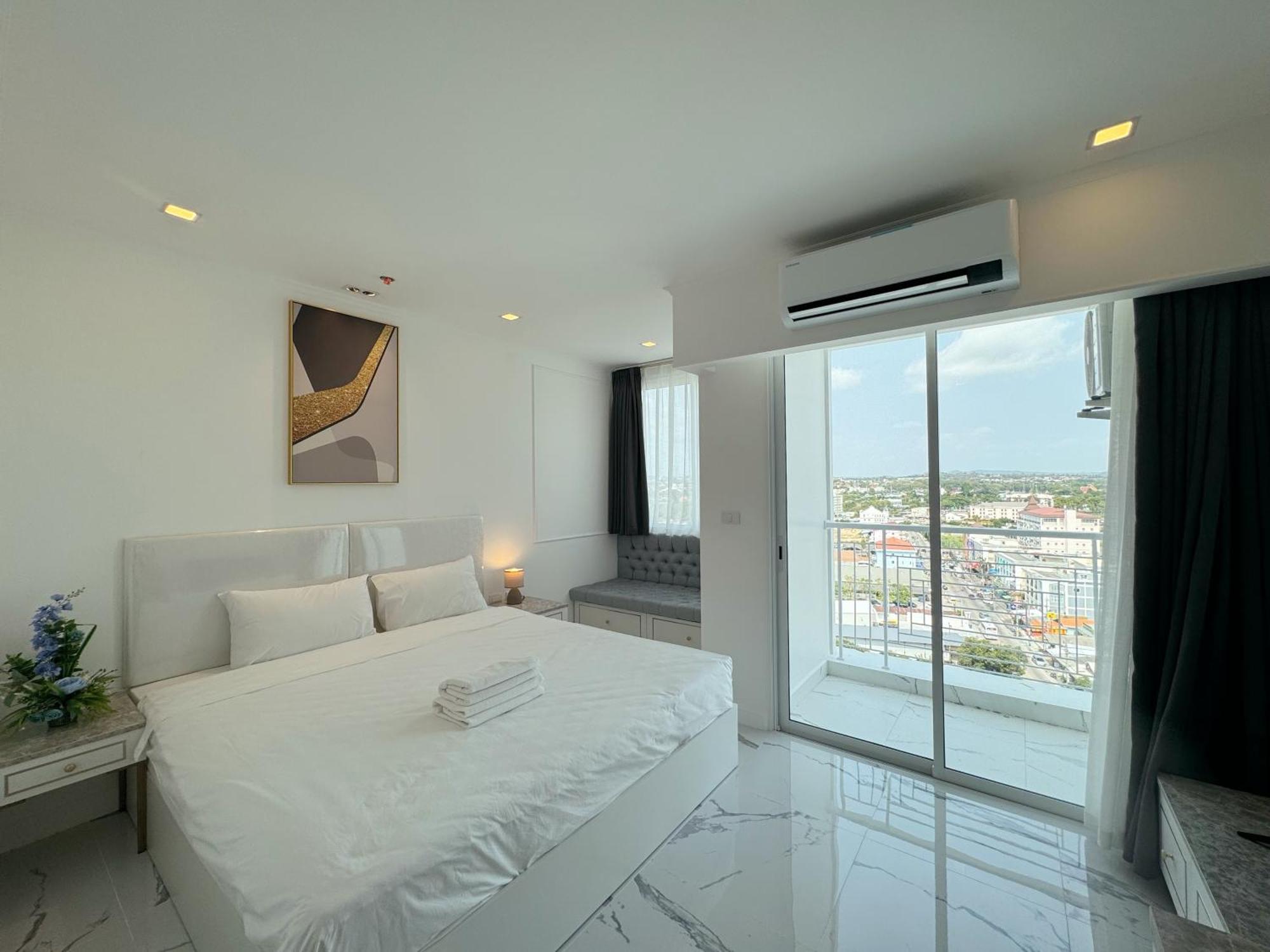 The Empire Chic Residence Jomtien & Yahaha Bagian luar foto