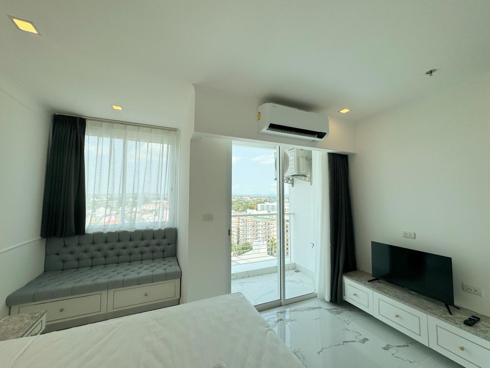 The Empire Chic Residence Jomtien & Yahaha Bagian luar foto
