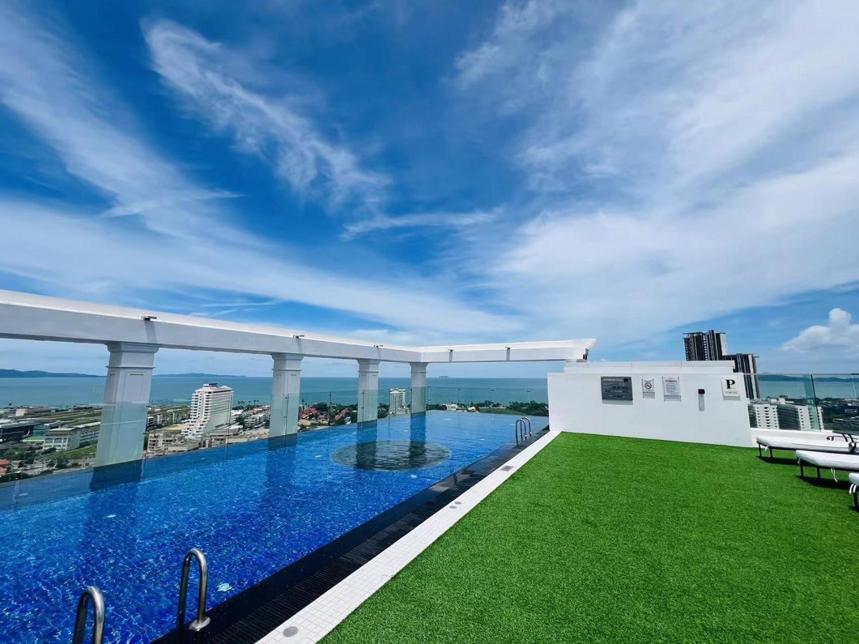 The Empire Chic Residence Jomtien & Yahaha Bagian luar foto