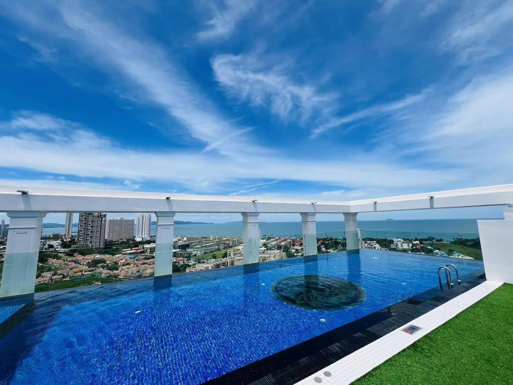 The Empire Chic Residence Jomtien & Yahaha Bagian luar foto